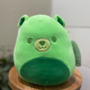 NWT squishmallows “gobo ”  the green gummy bear   7” squish. First to market